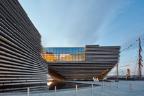 photo © Paul Raftery